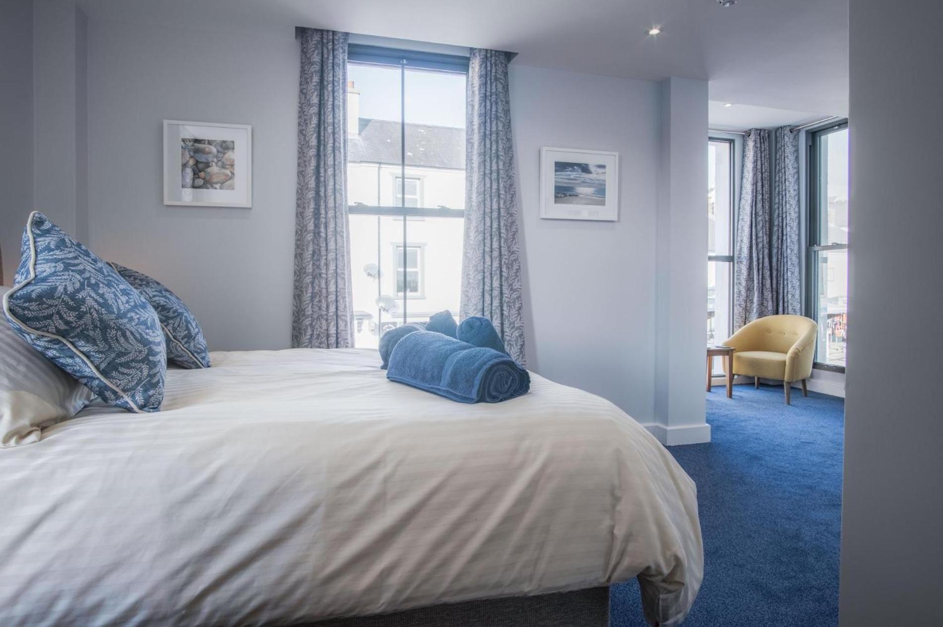 Ocean Cabins No 3 At The Square - Saundersfoot Ruang foto