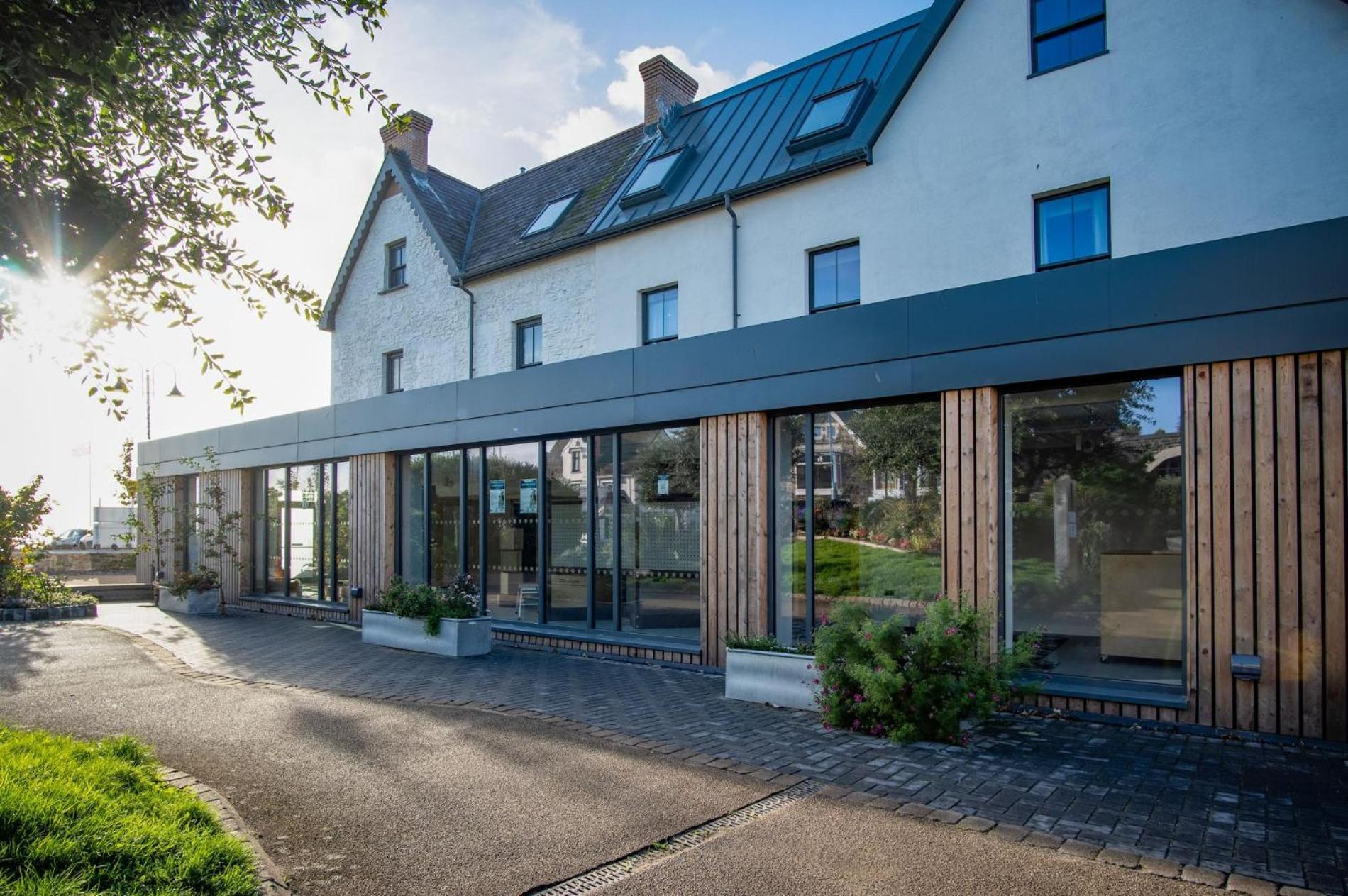 Ocean Cabins No 3 At The Square - Saundersfoot Ruang foto