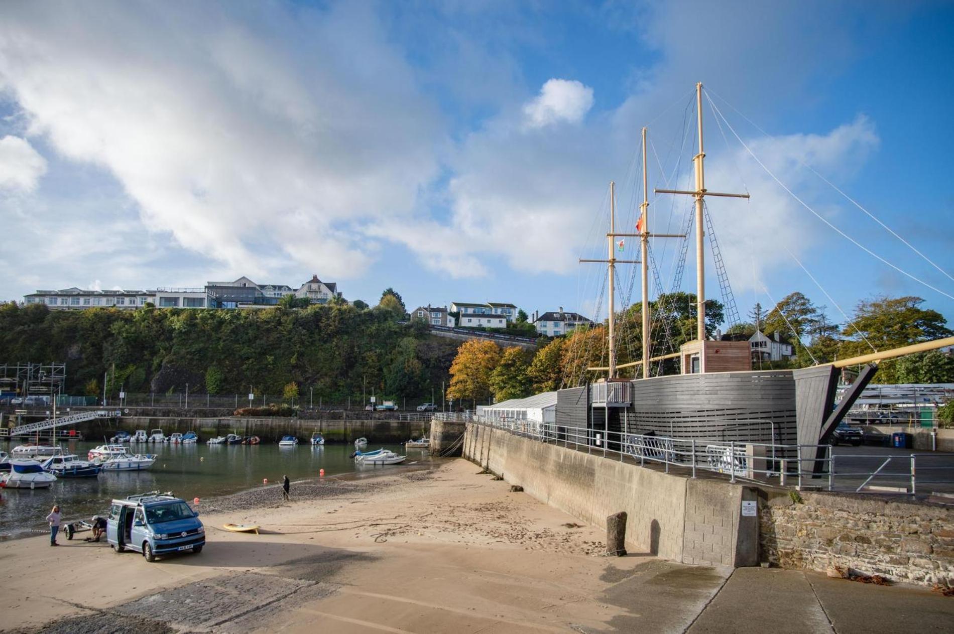 Ocean Cabins No 3 At The Square - Saundersfoot Ruang foto