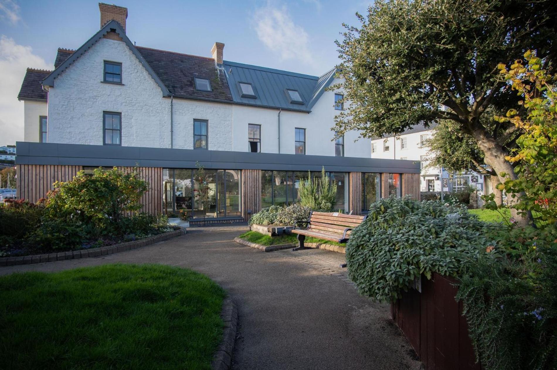Ocean Cabins No 3 At The Square - Saundersfoot Ruang foto
